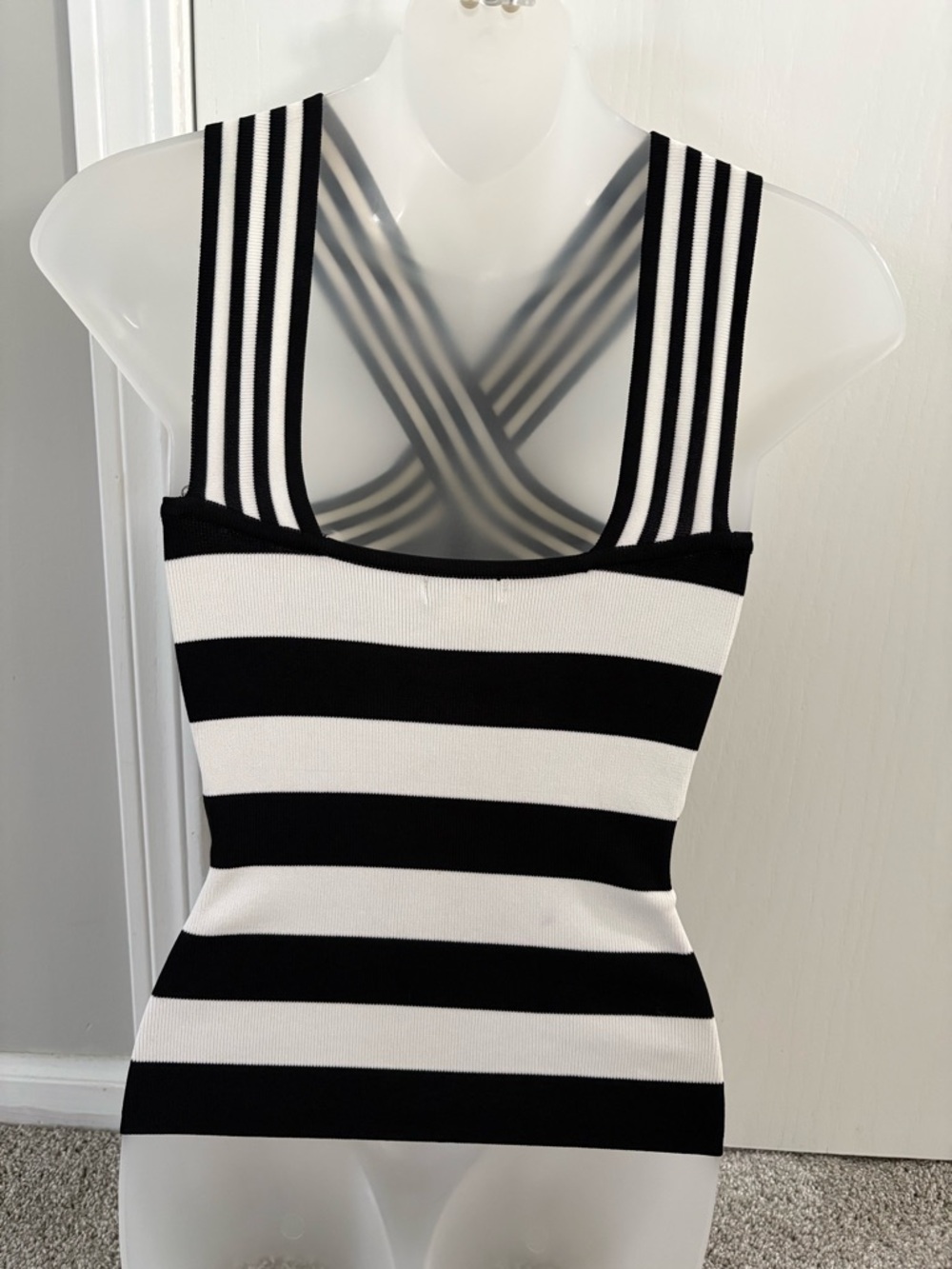 CACHÉ Black & White Striped Cross-Strap Halter Top Size S - Picture 3 of 4